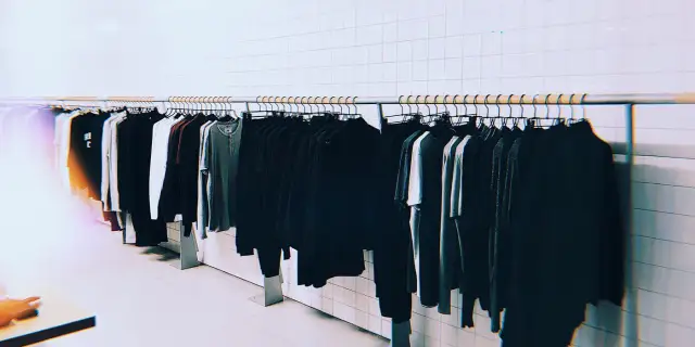 쇼핑몰 · 어긋난 두 열형
